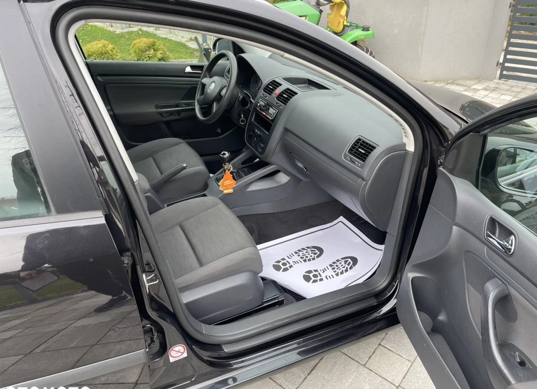 Volkswagen Golf cena 14000 przebieg: 175000, rok produkcji 2006 z Rzeszów małe 191